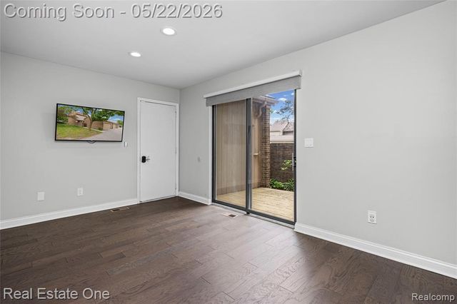 5345 Wright Way, West Bloomfield, MI 48322