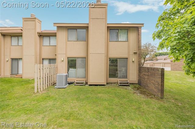 5345 Wright Way, West Bloomfield, MI 48322