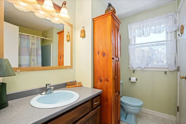 39 PRESCOTT Road, Raymond, NH 03077