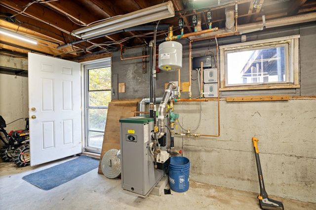 39 PRESCOTT Road, Raymond, NH 03077