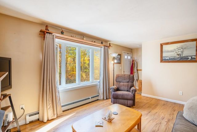 39 PRESCOTT Road, Raymond, NH 03077