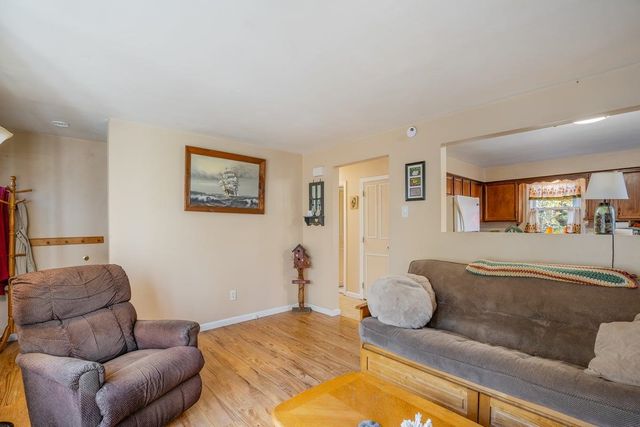 39 PRESCOTT Road, Raymond, NH 03077