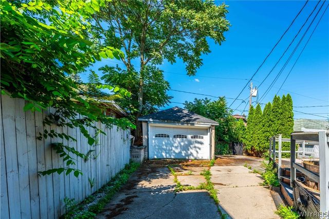 40 Niagara Falls Boulevard, Buffalo, NY 14214