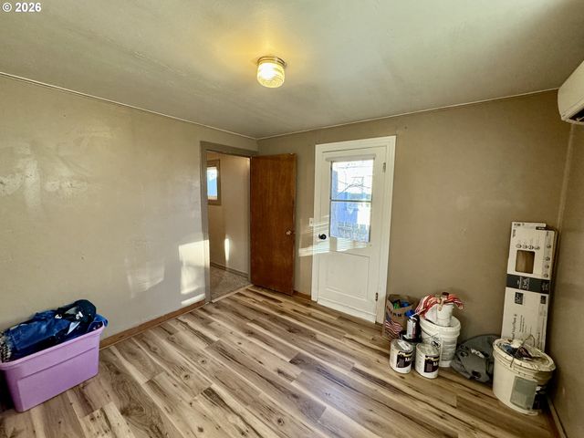 506 W CLARK St, Medford, OR 97501