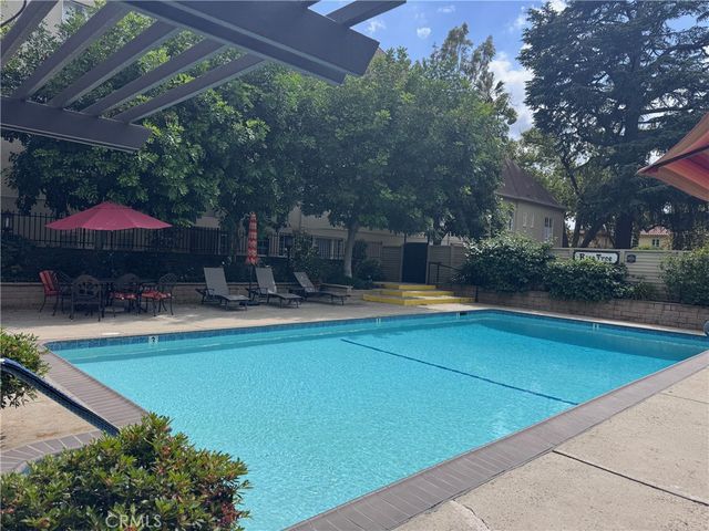 111 S Orange Grove Blvd 307, Pasadena, CA 91105