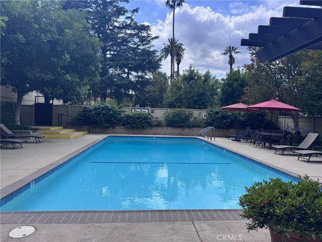 111 S Orange Grove Blvd 307, Pasadena, CA 91105