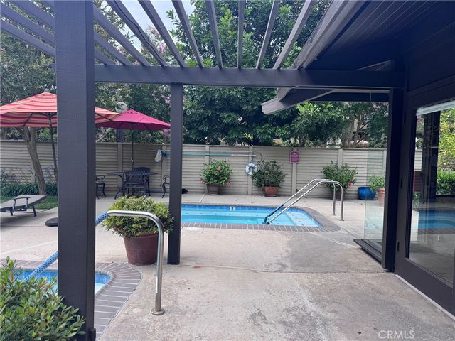 111 S Orange Grove Blvd 307, Pasadena, CA 91105