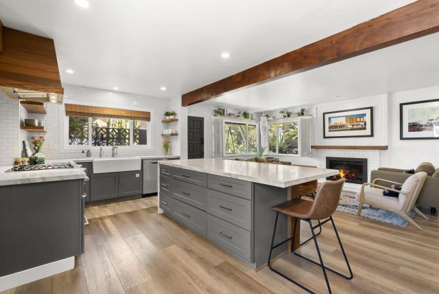 2521 Sarbonne Dr, Oceanside, CA 92054