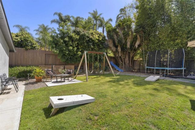 2521 Sarbonne Dr, Oceanside, CA 92054