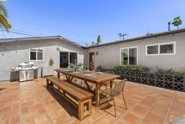 2521 Sarbonne Dr, Oceanside, CA 92054