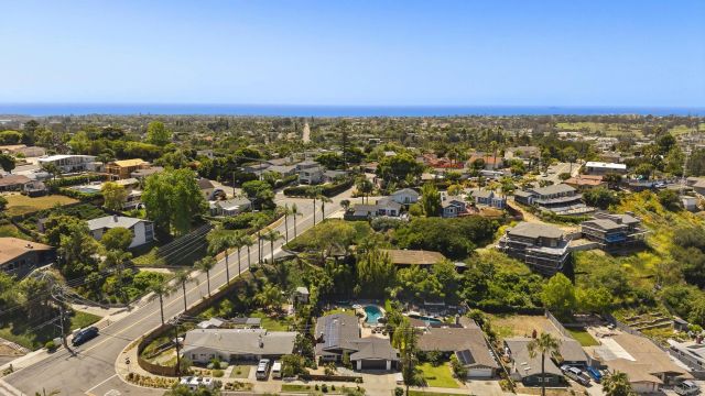 2521 Sarbonne Dr, Oceanside, CA 92054