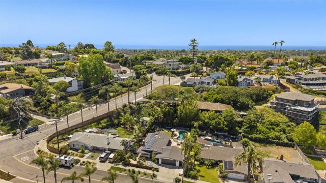 2521 Sarbonne Dr, Oceanside, CA 92054