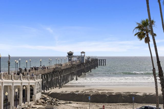 2521 Sarbonne Dr, Oceanside, CA 92054