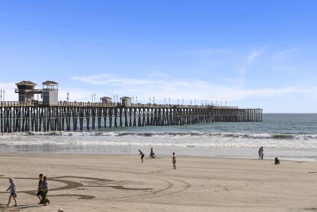 2521 Sarbonne Dr, Oceanside, CA 92054