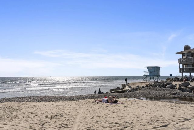 2521 Sarbonne Dr, Oceanside, CA 92054
