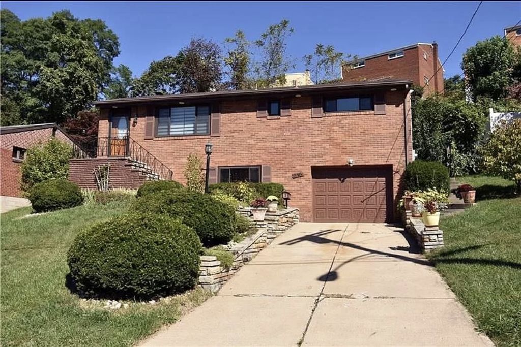 216 Mira Avenue, Brentwood, PA 15227