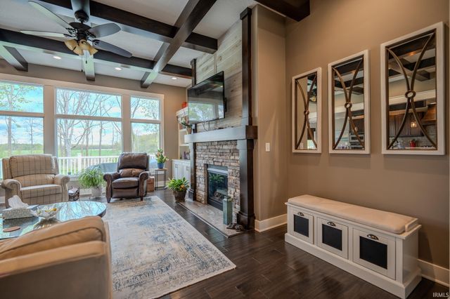 18860 Roselle Cove, Auburn, IN 46706