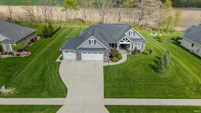 18860 Roselle Cove, Auburn, IN 46706