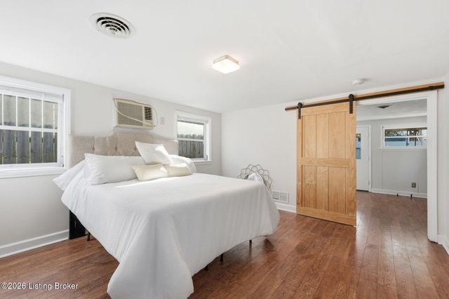 2827 Eleanor Ave, Louisville, KY 40205