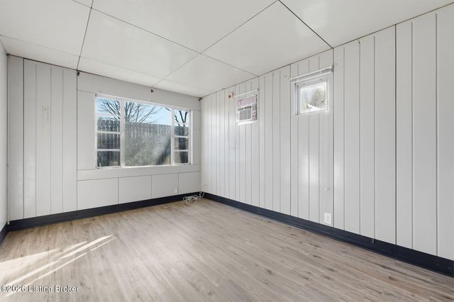 2827 Eleanor Ave, Louisville, KY 40205