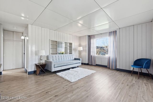 2827 Eleanor Ave, Louisville, KY 40205