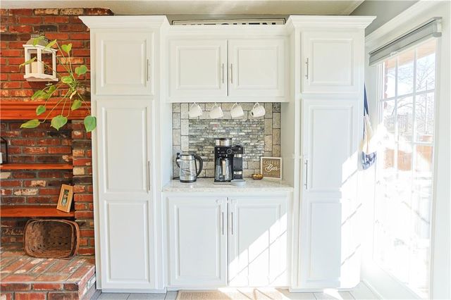 6913 Englewood Avenue, Raytown, MO 64133