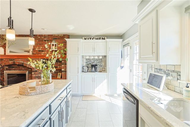 6913 Englewood Avenue, Raytown, MO 64133