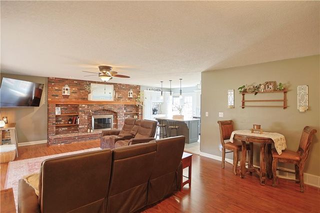 6913 Englewood Avenue, Raytown, MO 64133