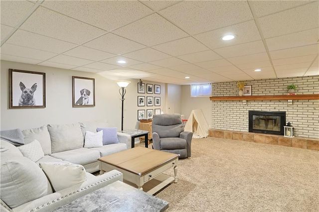 6913 Englewood Avenue, Raytown, MO 64133