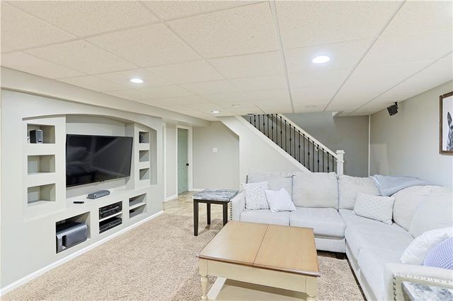 6913 Englewood Avenue, Raytown, MO 64133