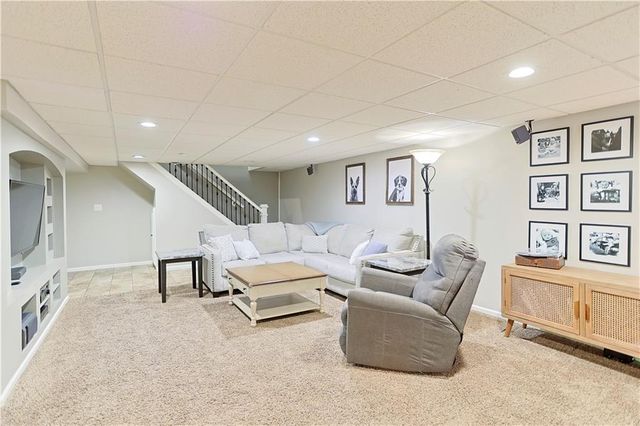 6913 Englewood Avenue, Raytown, MO 64133