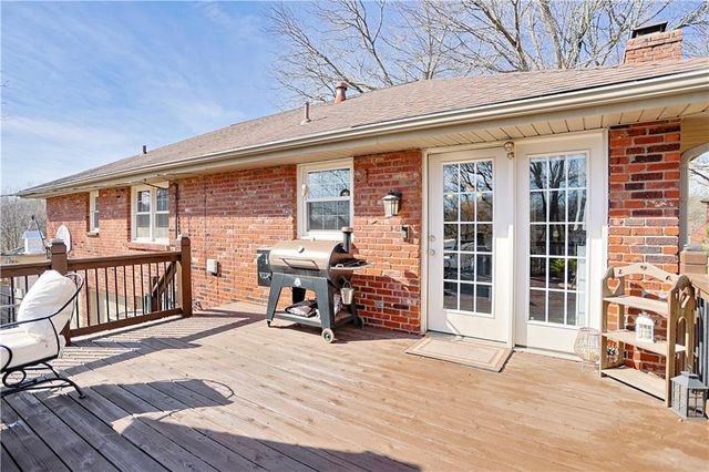 6913 Englewood Avenue, Raytown, MO 64133