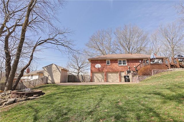 6913 Englewood Avenue, Raytown, MO 64133