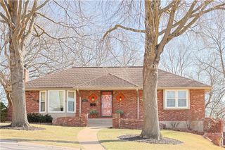 6913 Englewood Avenue, Raytown, MO 64133