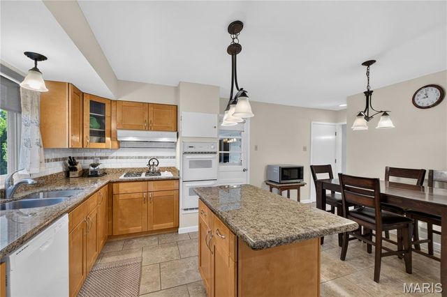 14649 Baratton Drive, Florissant, MO 63034