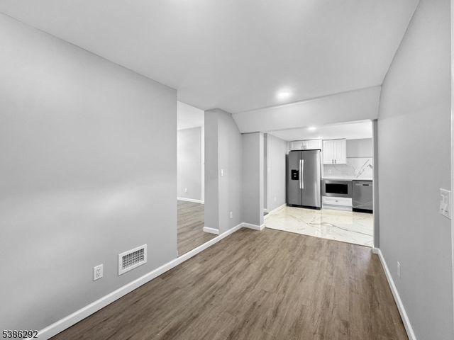 631 S Main St, Greenwich Twp., NJ 08886