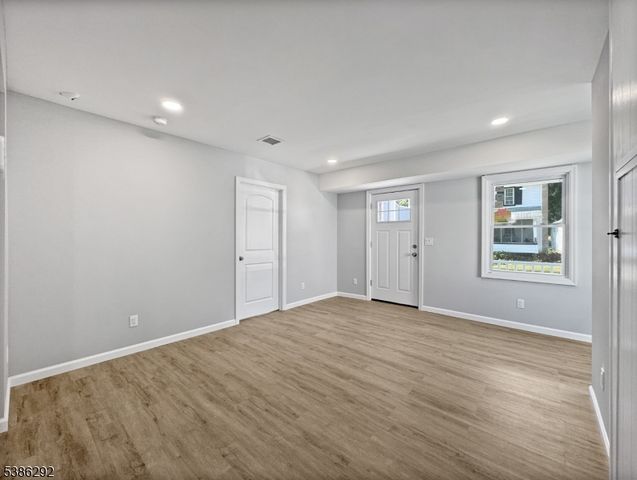 631 S Main St, Greenwich Twp., NJ 08886