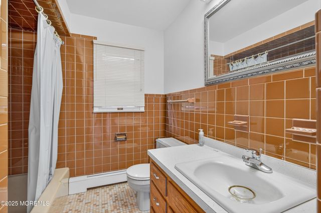 202 Woodland Drive, Lincroft, NJ 07738