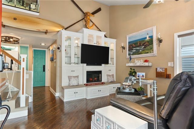 39 El Paseo, Newport Beach, CA 92663