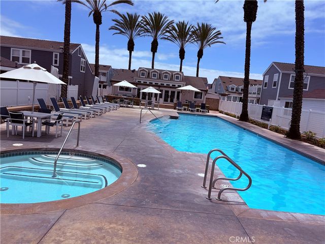 39 El Paseo, Newport Beach, CA 92663