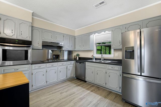 1312 SW Cloverdale Avenue, Decatur, AL 35601