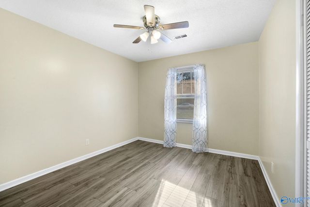 1312 SW Cloverdale Avenue, Decatur, AL 35601