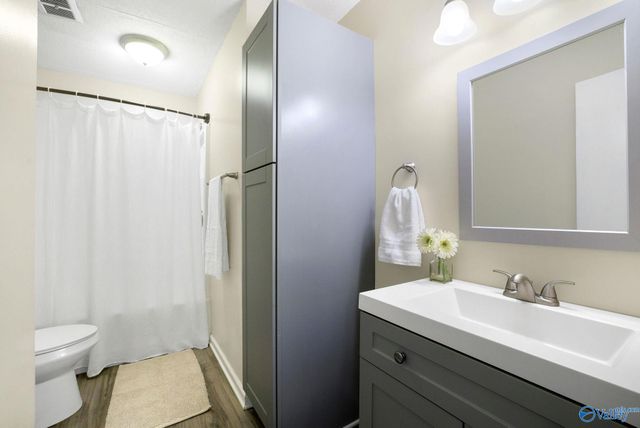 1312 SW Cloverdale Avenue, Decatur, AL 35601