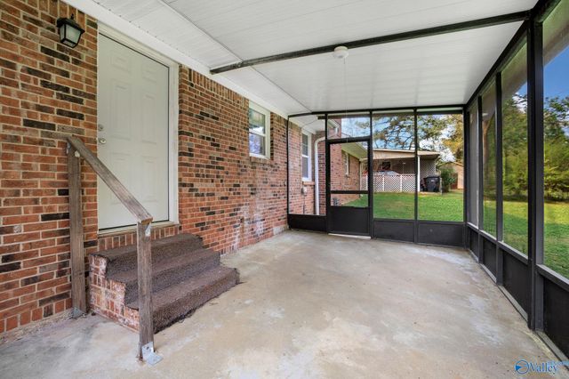 1312 SW Cloverdale Avenue, Decatur, AL 35601