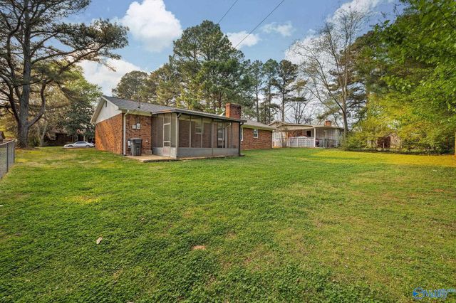 1312 SW Cloverdale Avenue, Decatur, AL 35601