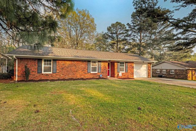 1312 SW Cloverdale Avenue, Decatur, AL 35601