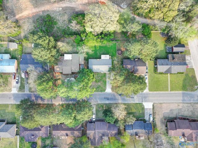 1312 SW Cloverdale Avenue, Decatur, AL 35601