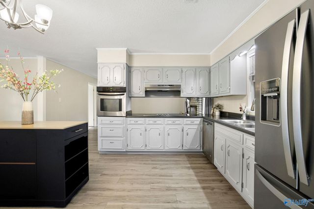 1312 SW Cloverdale Avenue, Decatur, AL 35601