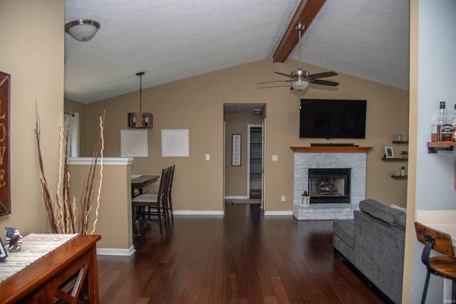 7912 W Kennedy Parkway, Yorktown, IN 47396