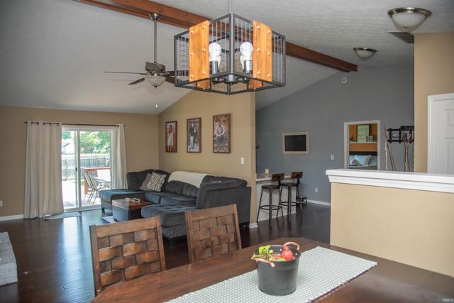 7912 W Kennedy Parkway, Yorktown, IN 47396